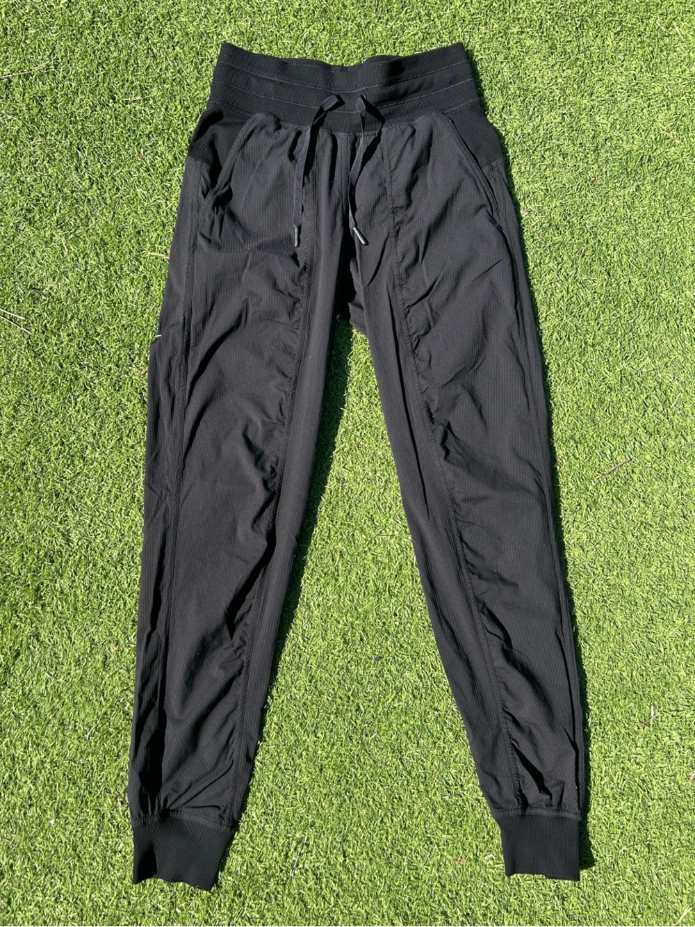 Lululemon Black Jogger Pants - Comfortable Athletic Fit